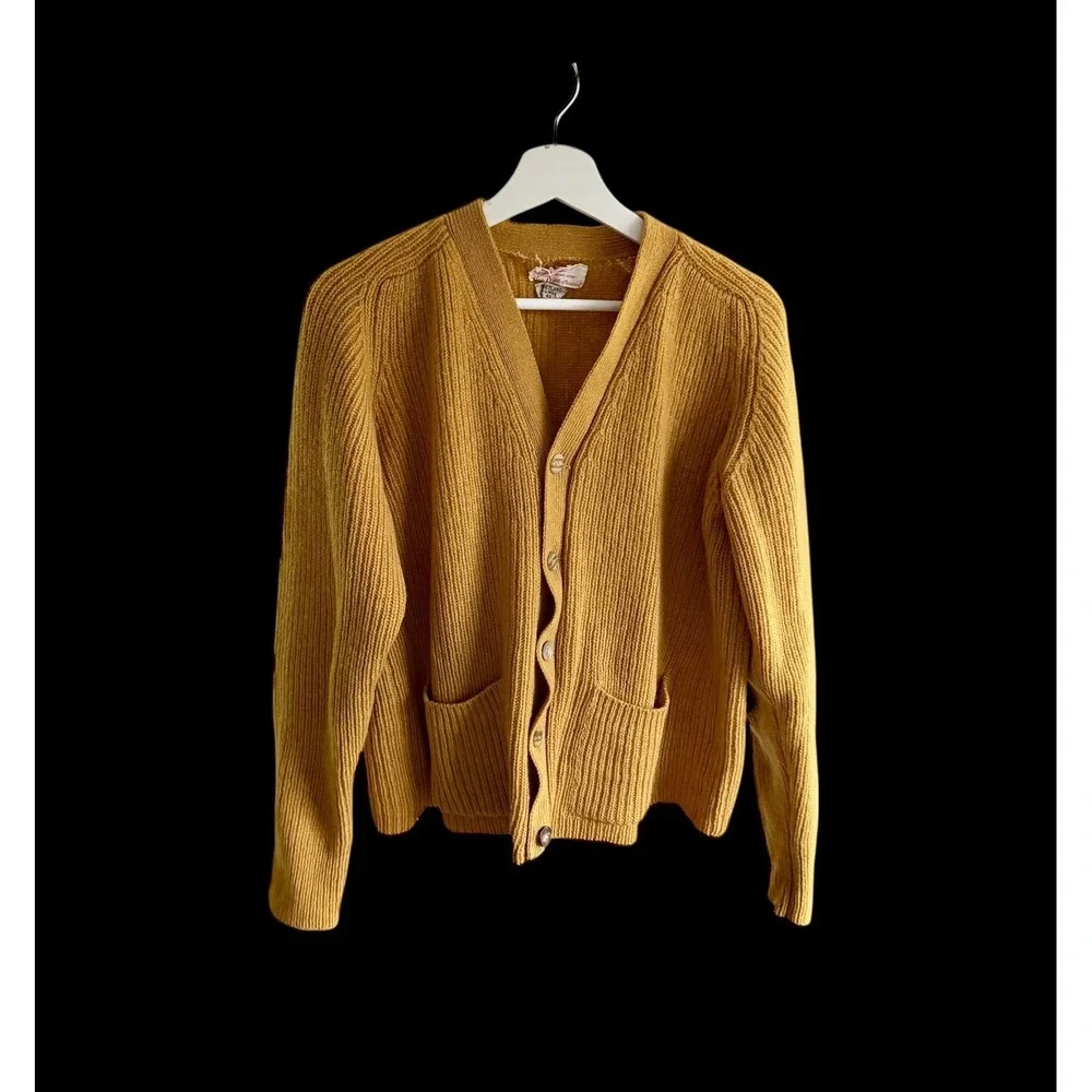 Vintage Capper & Capper Shetland Wool Cardigan‎ Button Front Sz 40 Mustard Flaw